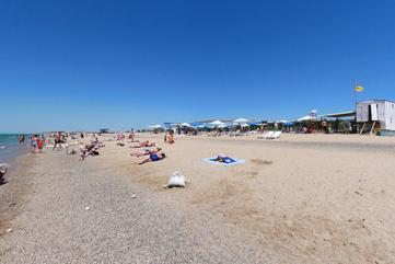 Песчаный пляж в Саках, сайт отеля “Седьмой сектор”