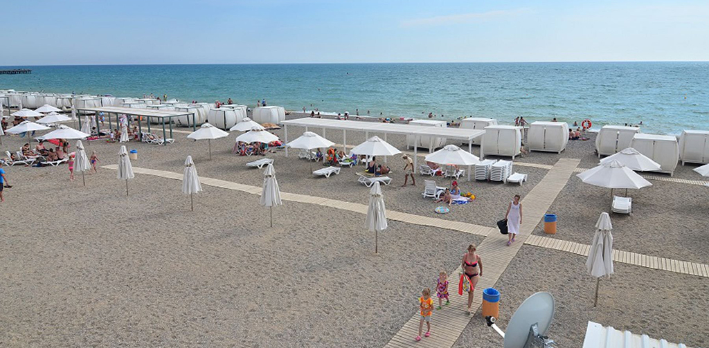 Новый пляж в Саках в Крыму